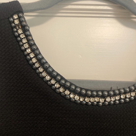 Black mini dress with low back and bow size small - Picture 4 of 5